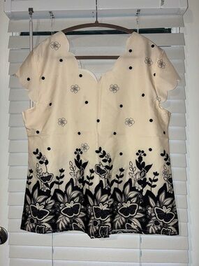 SHEIN Cream and Black Scalloped Floral Blouse